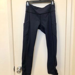 Lululemon Speed Up Crop *scrunch (Size 6)